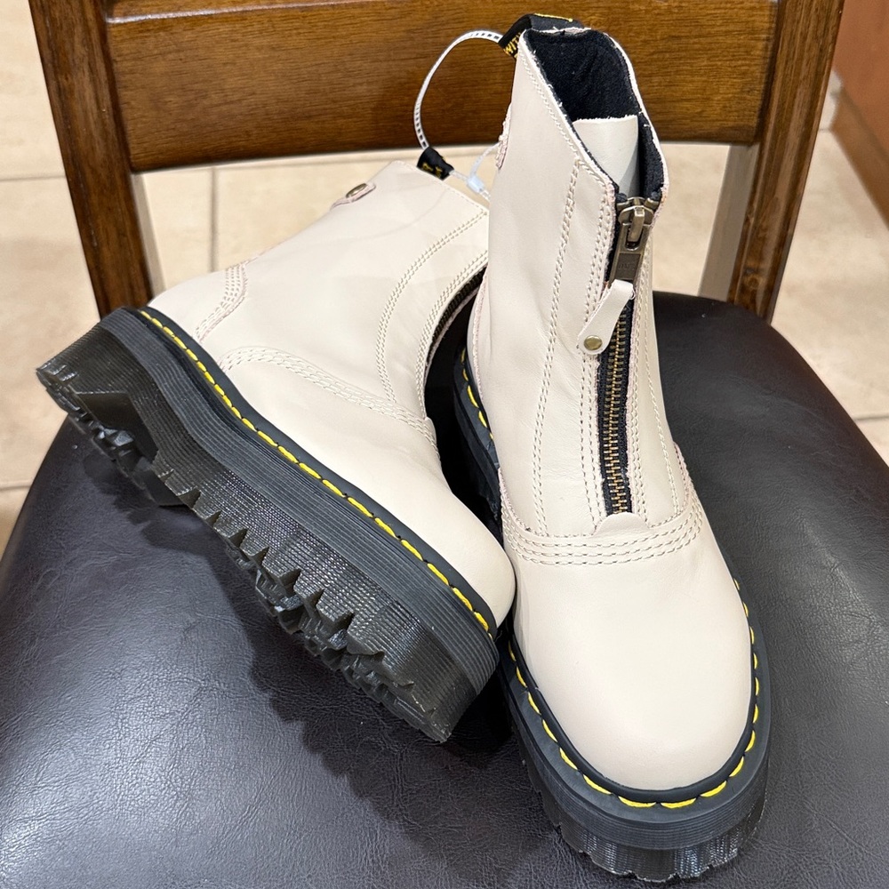 Dr. Martens Jetta Zipped Leather Platform Zip-Up Boots Vintage Taupe Size 6 - Picture 3 of 7